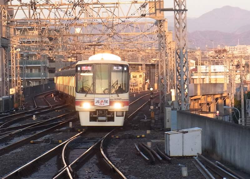 注目ブランド 「高尾」・「陣馬号」最終日撮影記: No575 京王線 応援歌 井の頭線 電気電子工学