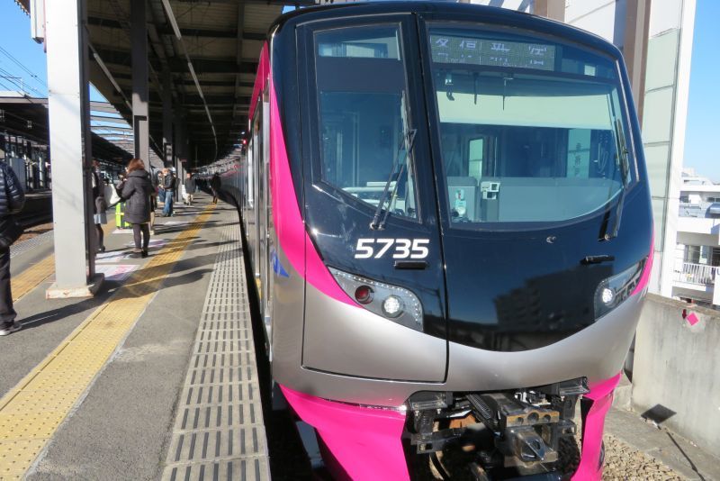 激安 超特価商店街  No956 5000系全編成で営業運転、車内広告も。運転室にはー 和書